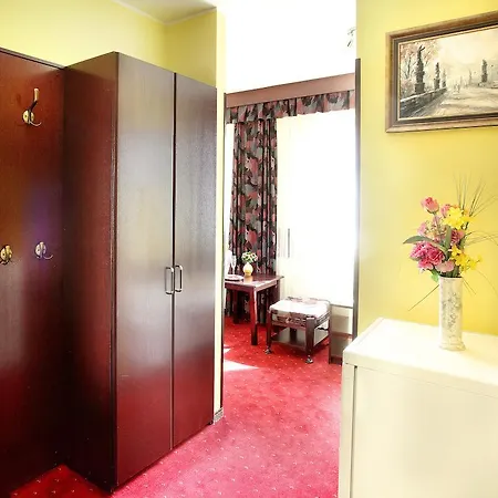 Milan Vopicka Otel Hluboká nad Vltavou