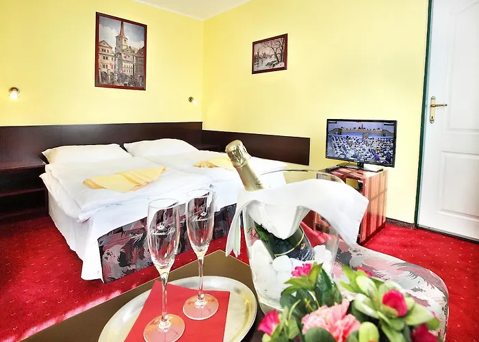 Milan Vopicka Otel Hluboká nad Vltavou