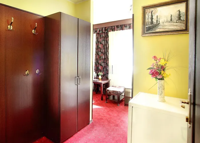 Milan Vopicka Otel Hluboká nad Vltavou